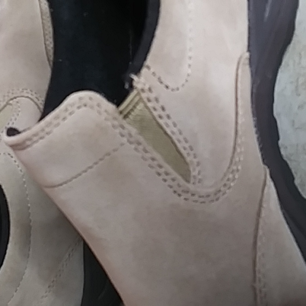 L. L. Bean Mushroom Gray Suede Slip on Comfort Loafers - Picture 7 of 10